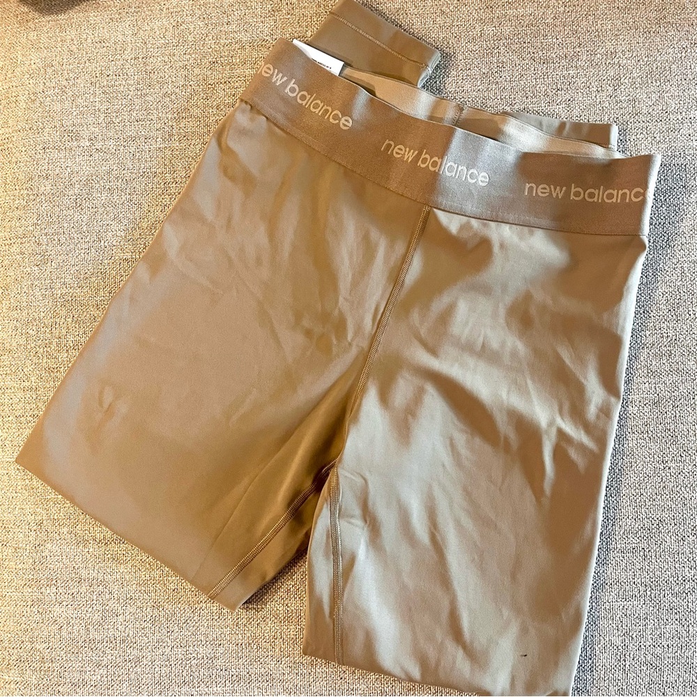 New Balance Women's Beige Leggings NWT - Picture 6 of 7